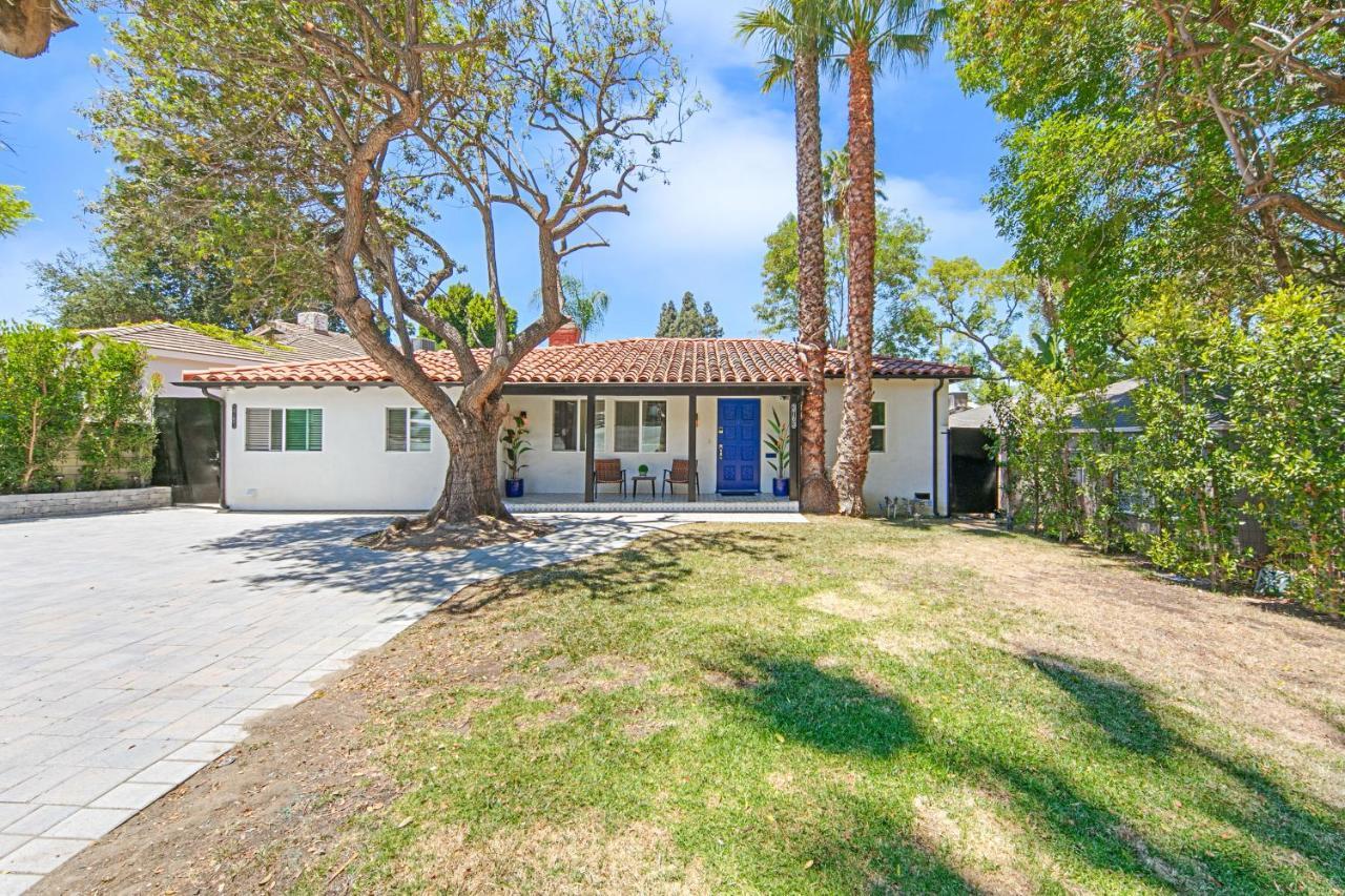 Studio City Contemporary Villa With Pool Sleeps 10 Лос-Анджелес Экстерьер фото